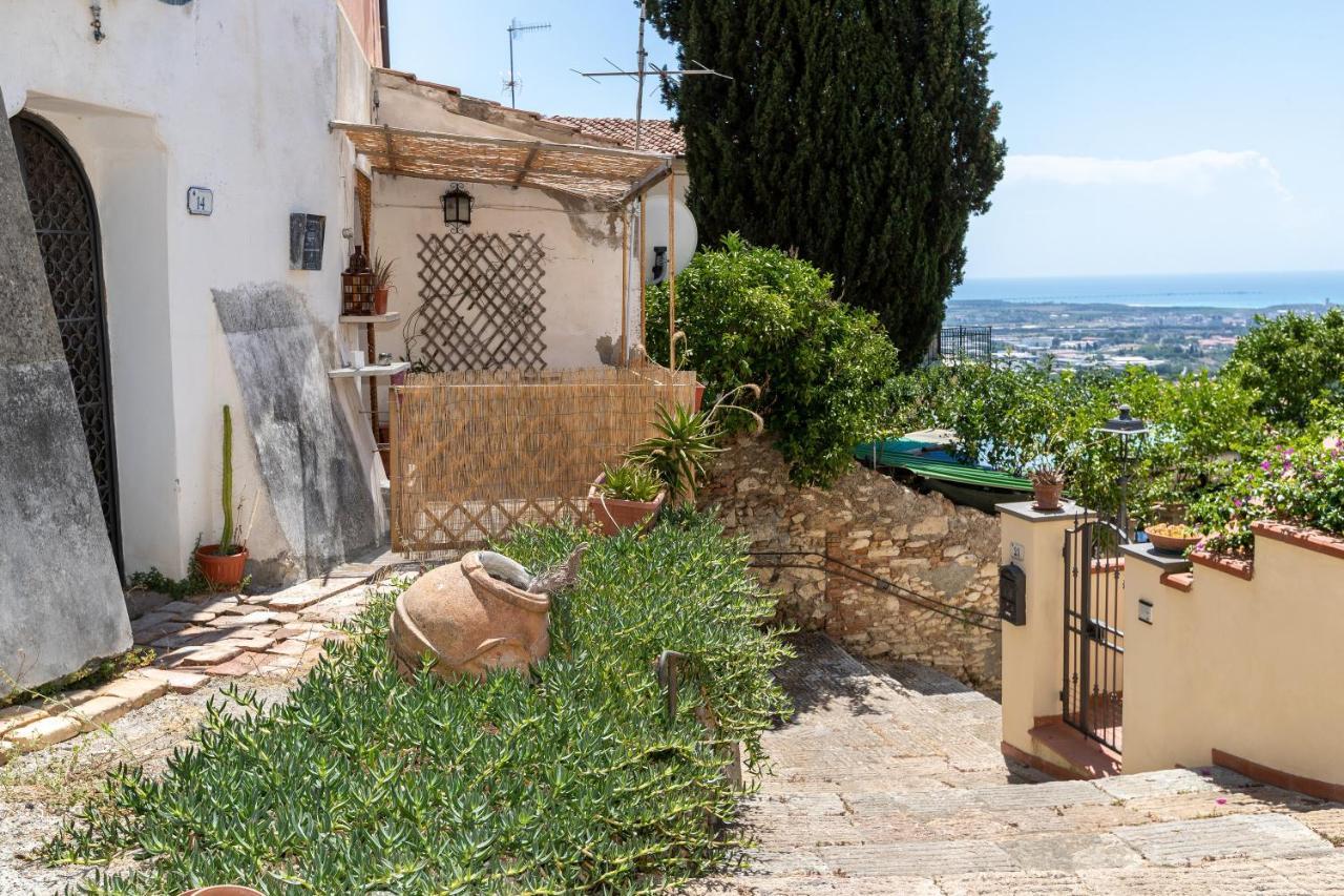 Ferienwohnung Un Pezzo Di Storia Vicino Al Mare Rosignano Marittimo Exterior foto